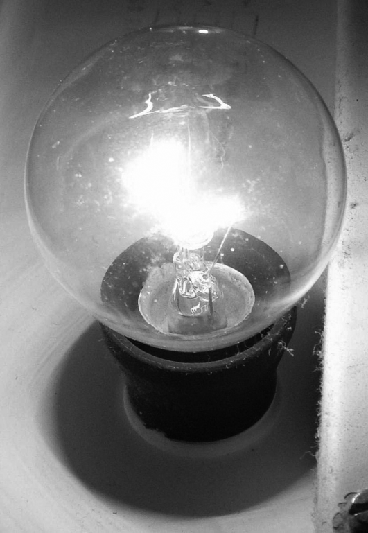 Làmpada incandescent amb el seu filament encès